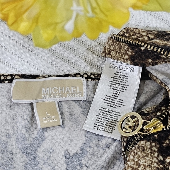 Michael kors blouse snake print short sleeve large - Picture 1 of 6